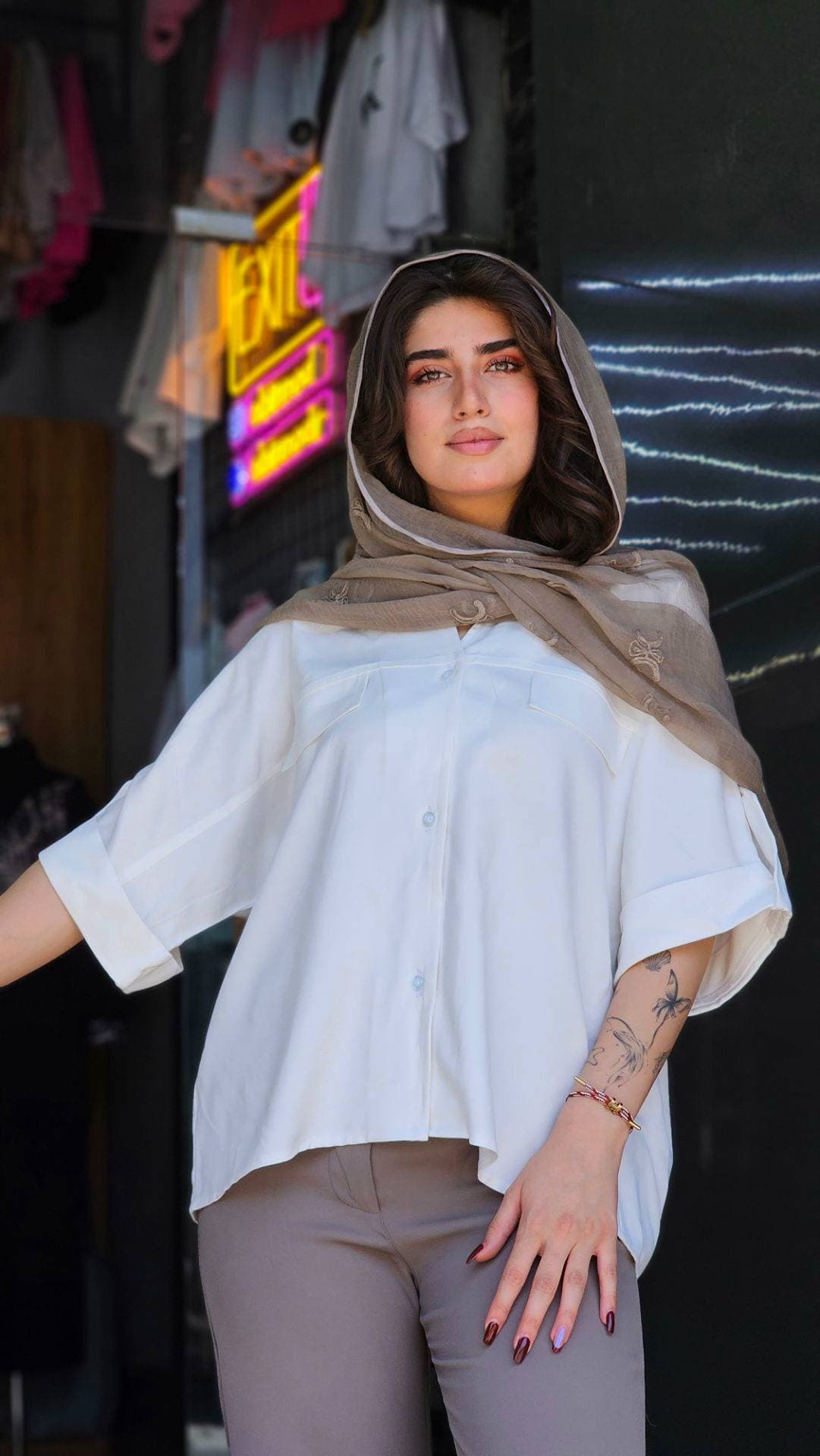 شومیز سیلک دوجیب نما پاگون دار آبتین سفید