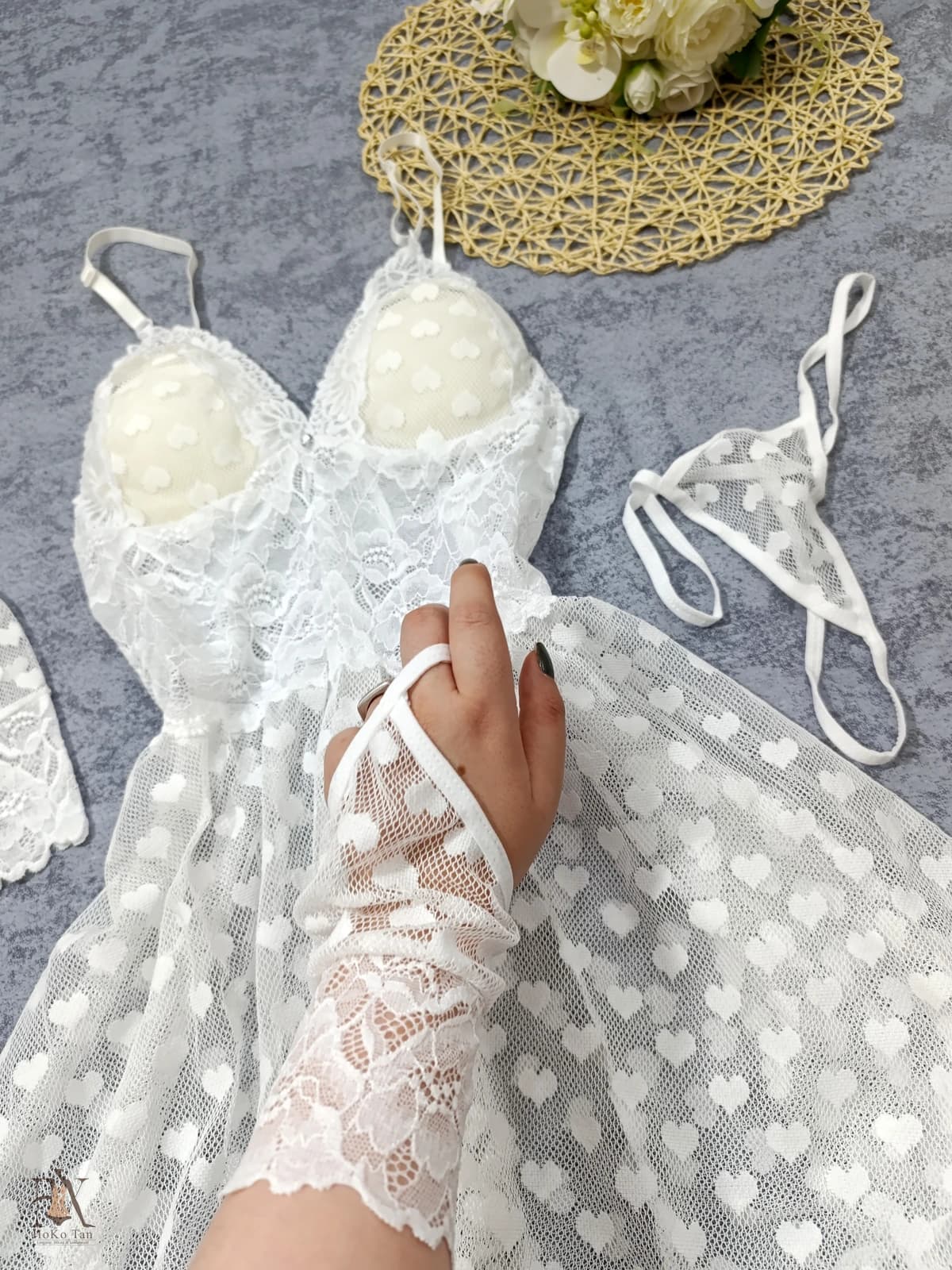 کاستوم عروس کاپدار فانتزی سفید برند anahel کد 106 — تصویر ۳