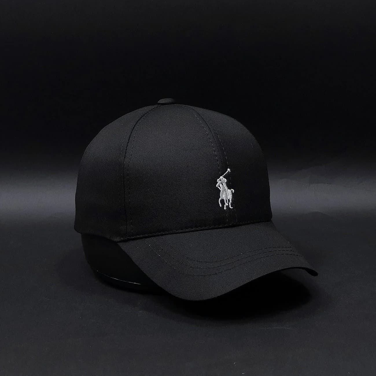 کلاه بیسبالی کتان POLO | کپ اسپرت مشکی با استایل مینیمال و روزمره — تصویر ۲
