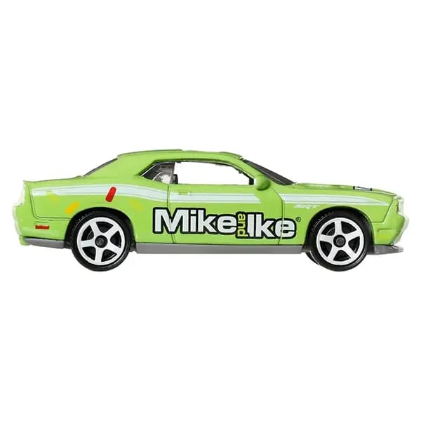 ماشین فلزی Matchbox مدل Dodge Challenger SRT8 — تصویر ۳