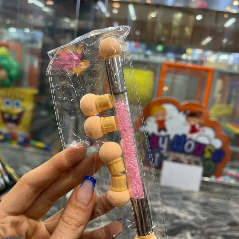 قلم اسفنجی آمبره ابری (توپی) طراحی ناخن Professional Nails (ارسال به صورت رندوم) — تصویر ۴