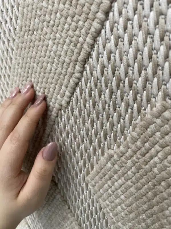 گلیم شیک کد 1138 برای پذیرایی کوچک با رنگ روشن — تصویر ۶