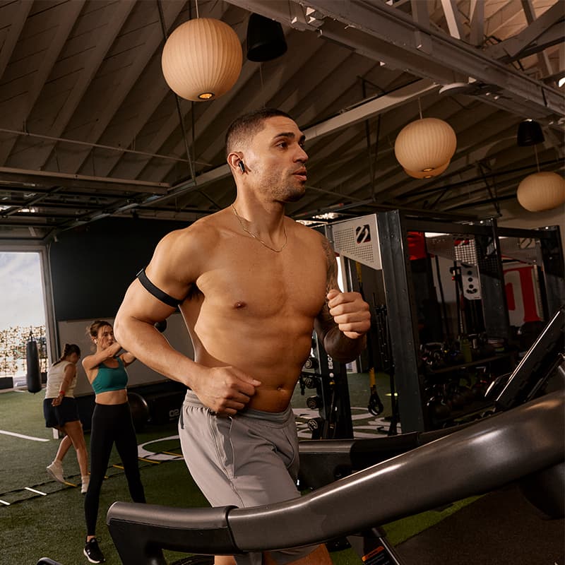 بند ووپ سیلیکونی مدل WHOOP 5.0/MG CoreKnit Bicep Band — تصویر ۳