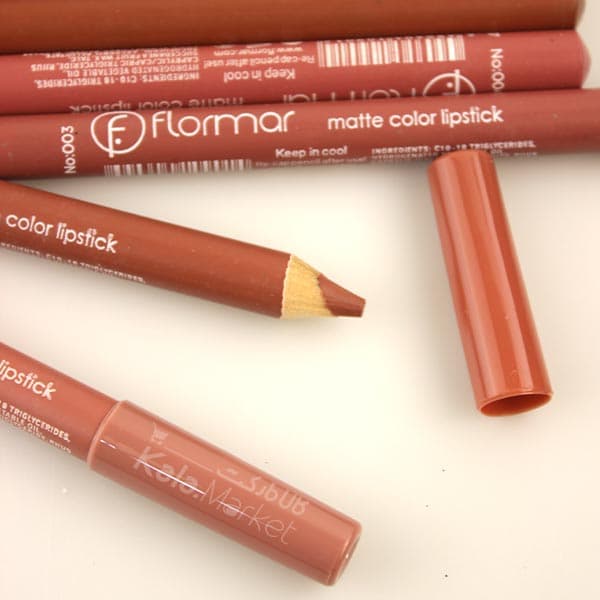 رژ مدادی 12 عددی فلورمار (Flormar Matte Color Lipstick) — تصویر ۵