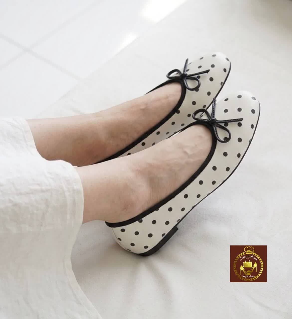 کالج زنانه خال خالی — تصویر ۵