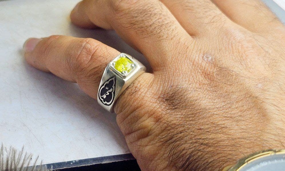 انگشتر نقره حرز امام جواد (ع) موزانایت طلایی — تصویر ۳