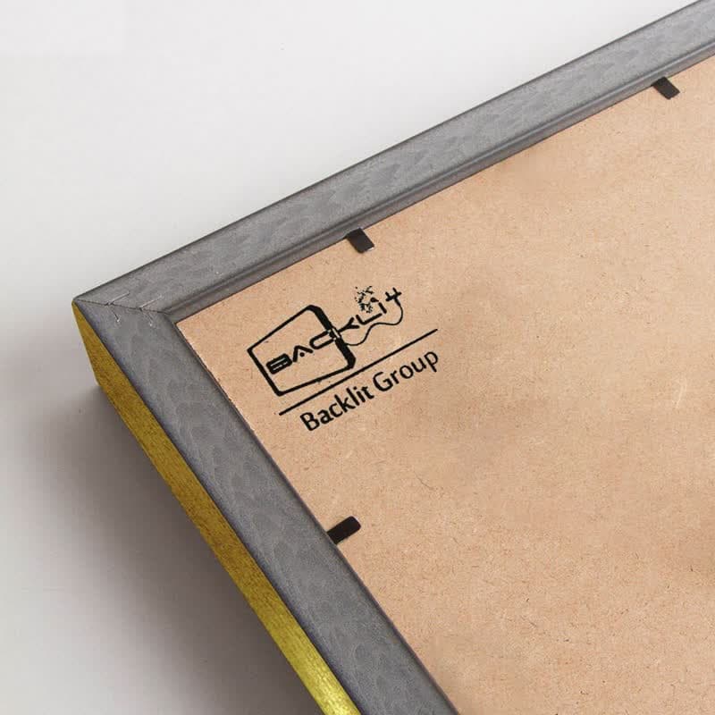 تابلو بکلیت طرح ماشین کلاسیک مدل قاب شاسی T-S8935 — تصویر ۲