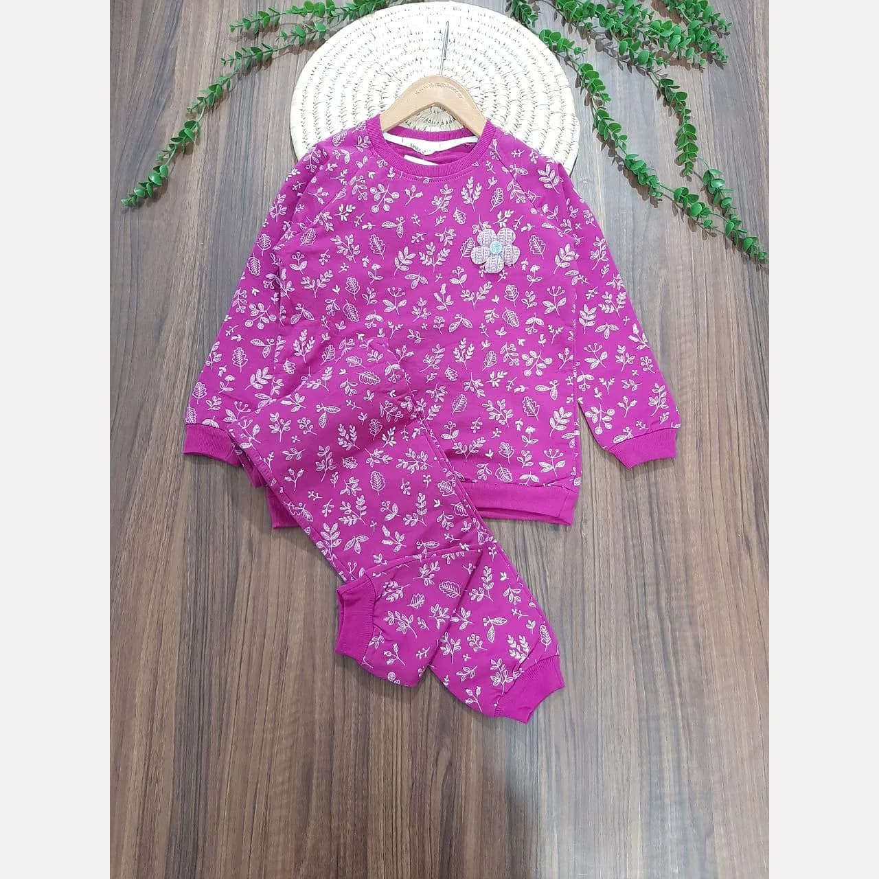 بلوز شلوار دخترانه طرح برگ سایز 50 و 55 — تصویر ۵