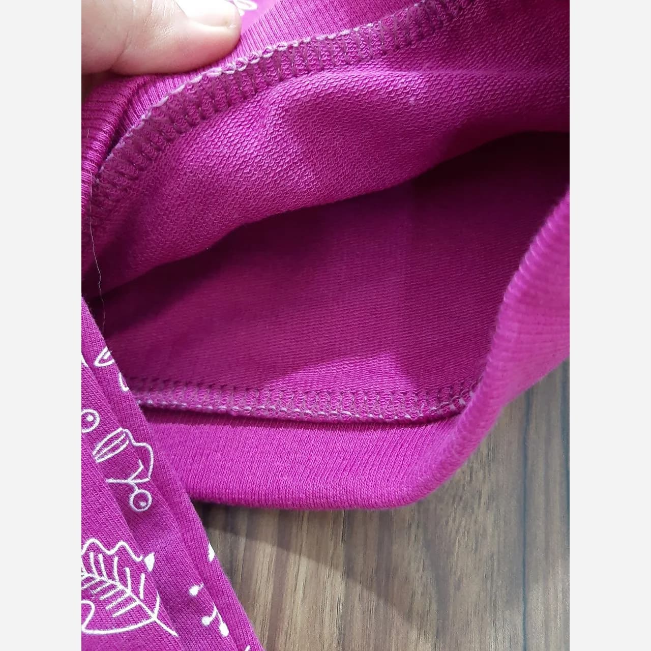 بلوز شلوار دخترانه طرح برگ سایز 50 و 55 — تصویر ۳