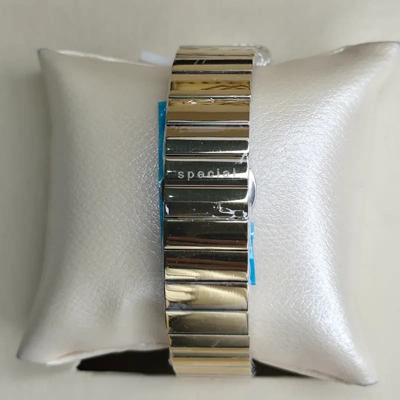 ساعت مچی اورجینال عقربه ای مردانه سیتیزن اسپشیال طلایی نقره ای مدل 2226G — تصویر ۷