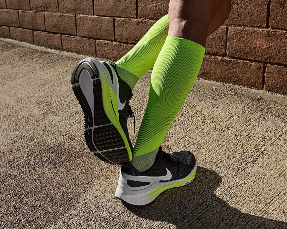 Nike Structure 25 Shoes — تصویر ۲
