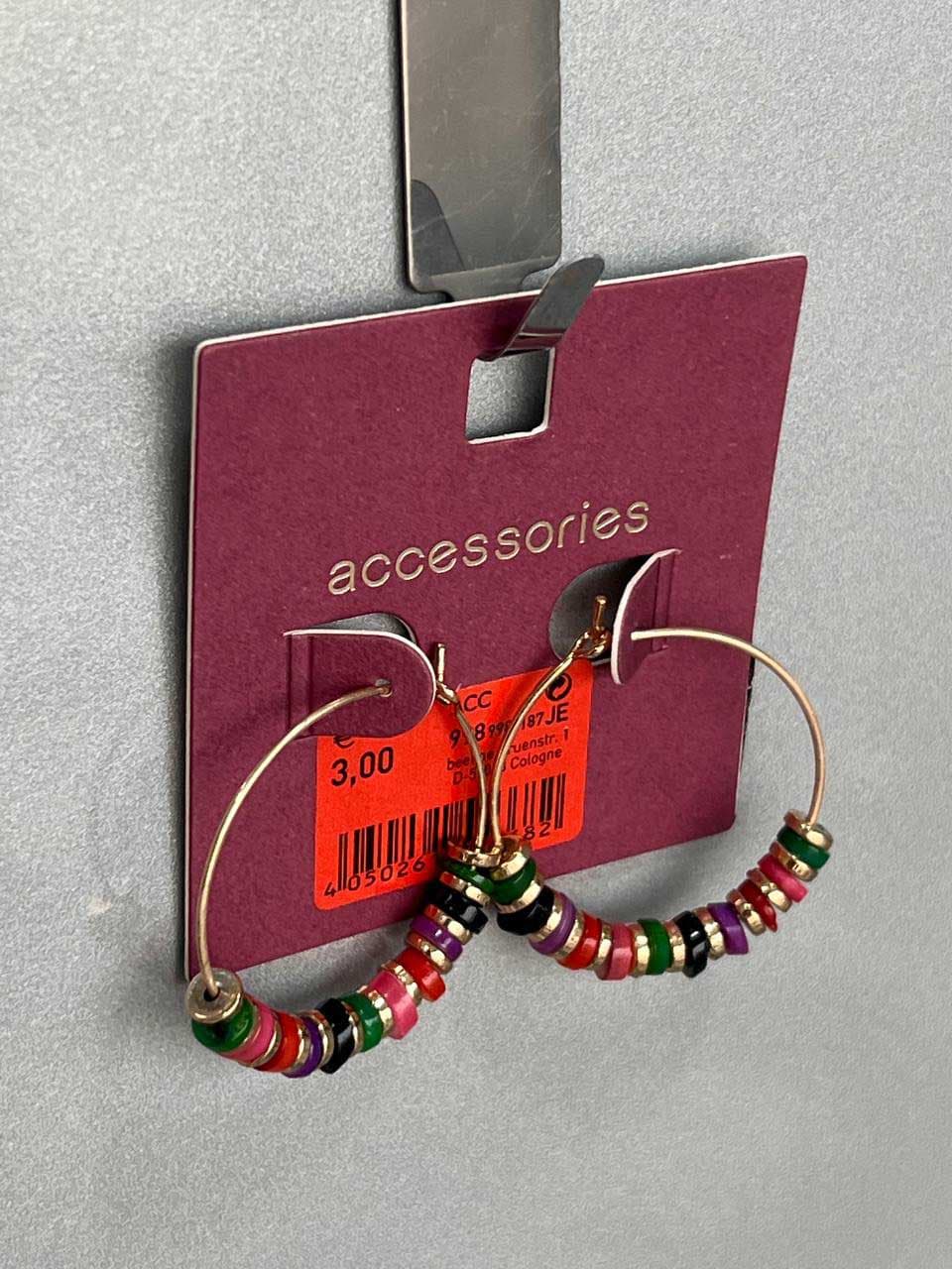 گوشواره حلقه ای رنگارنگ از برند Accessories — تصویر ۲