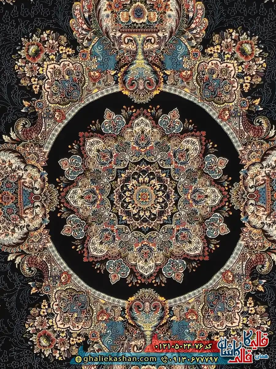 فرش طرح 700 شانه ( 500 شانه ) طرح شهیاد زمینه سرمه ای کاشان — تصویر ۴