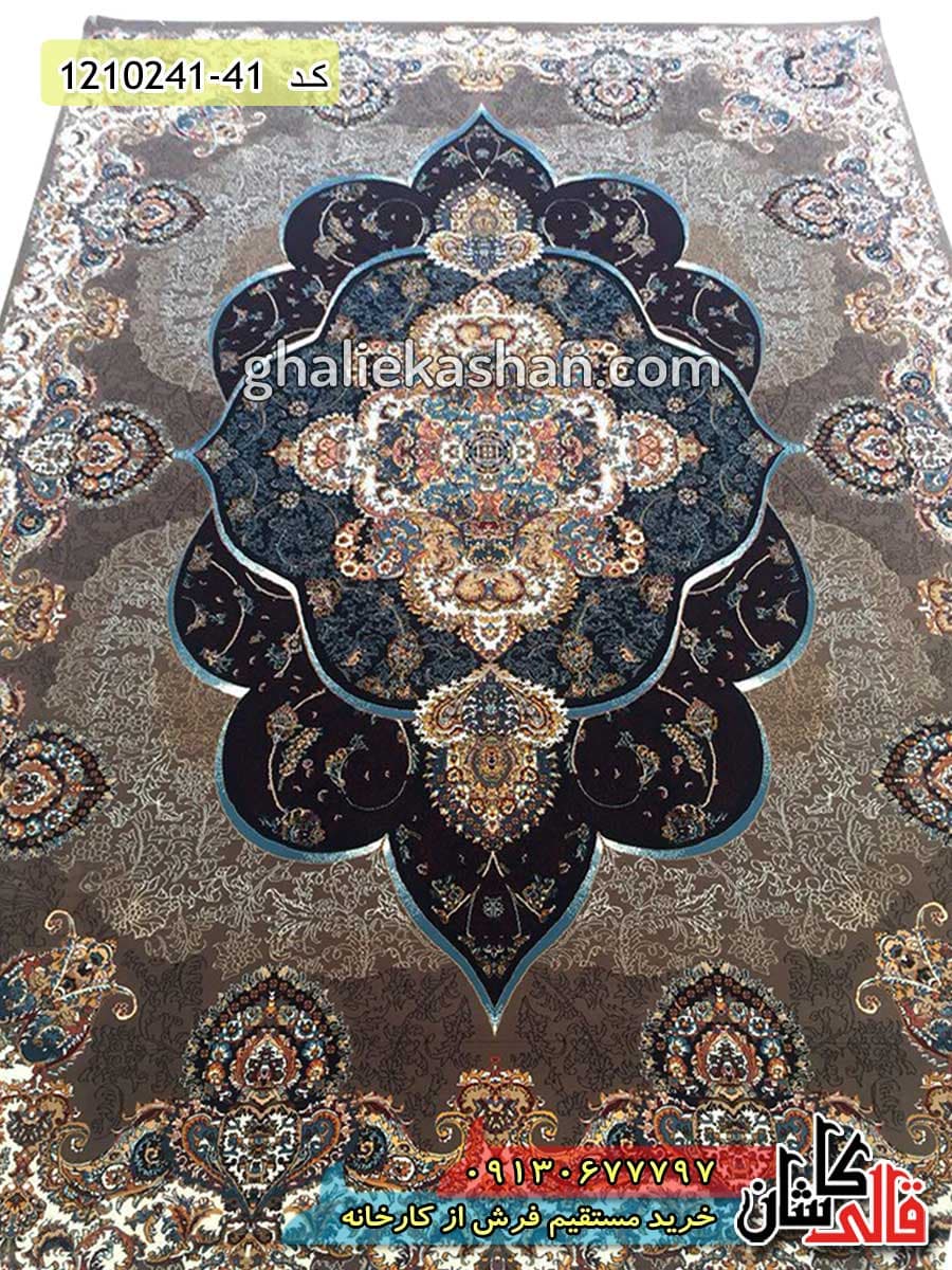 فرش طرح 700 شانه طرح پانیذ زمینه گردویی کاشان