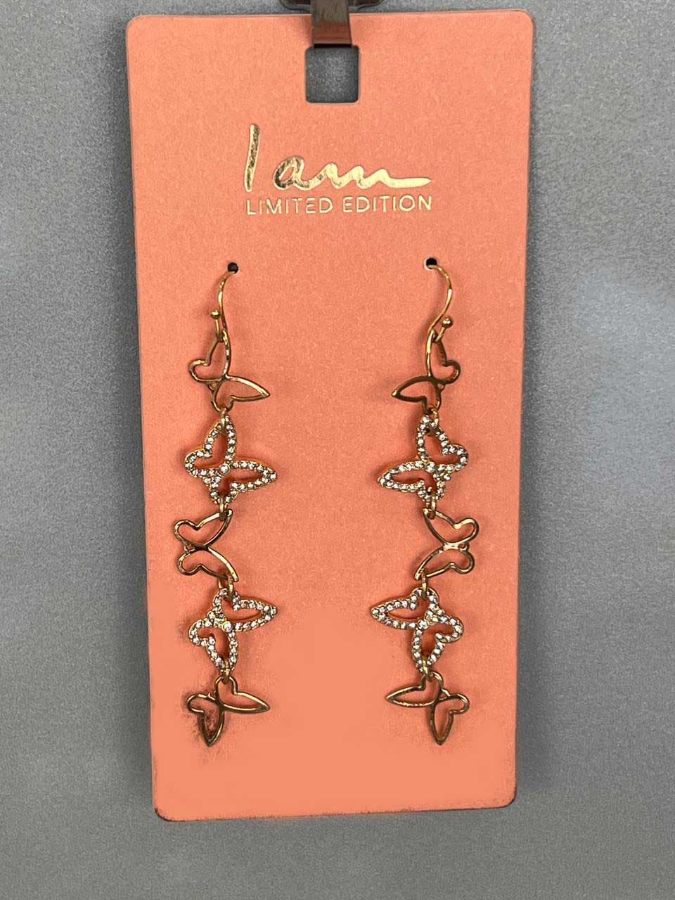 گوشواره اویز طرح پروانه — تصویر ۲