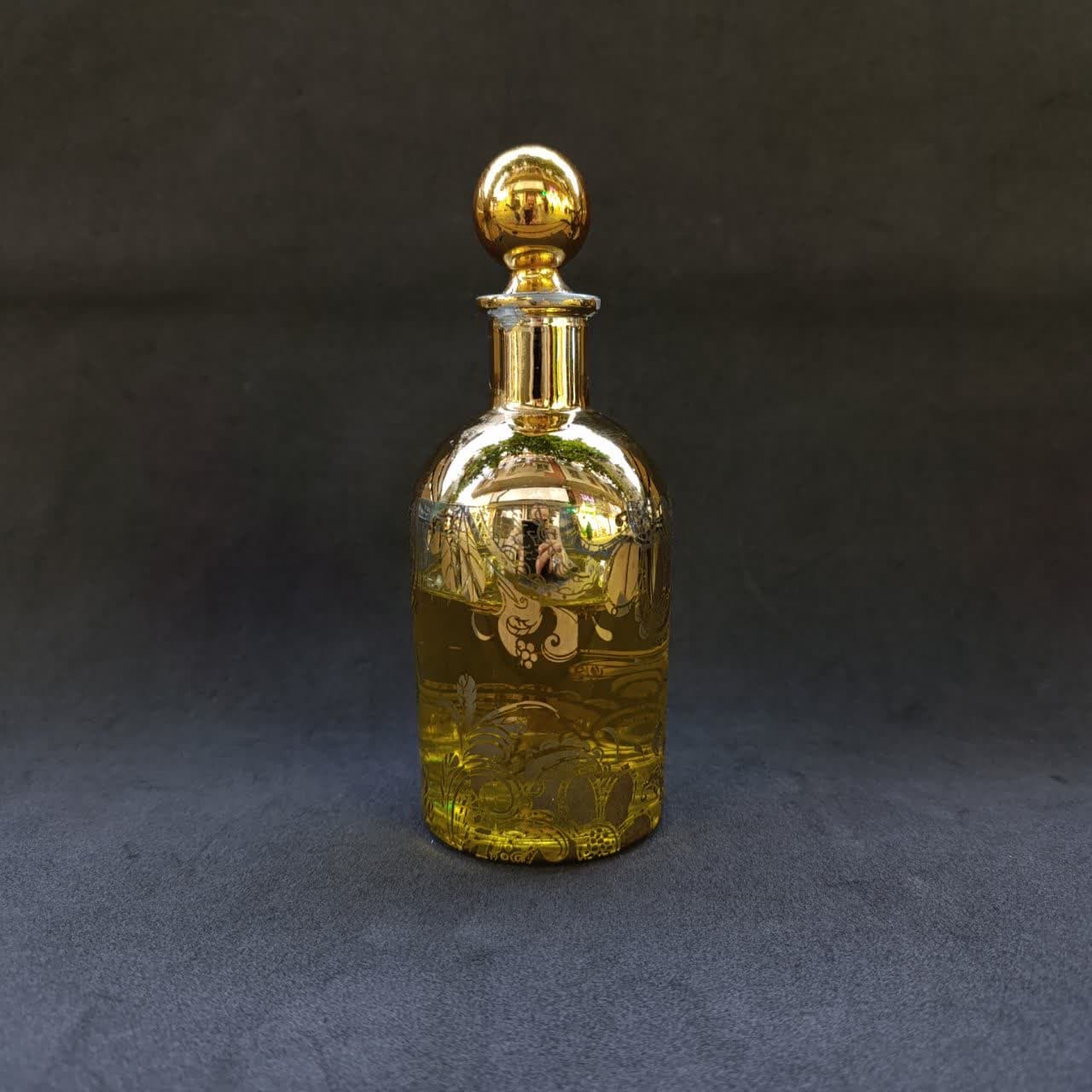 اسانس عطر ۲۱۲ وی آی پی مردانه – Carolina Herrera 212 VIP Men