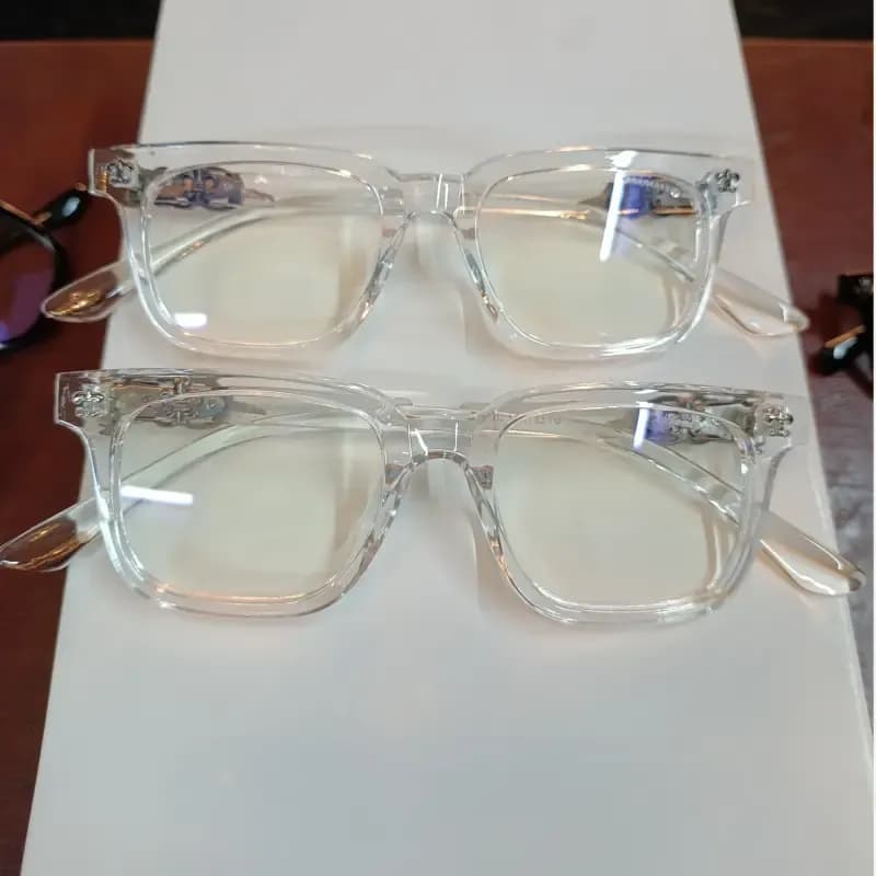 عینک طبی بلوکات و UV400 کروم هارتز فریم TR90 نرم و نشکن مناسب کامپیوتر و موبایل رنگ کرم — تصویر ۳