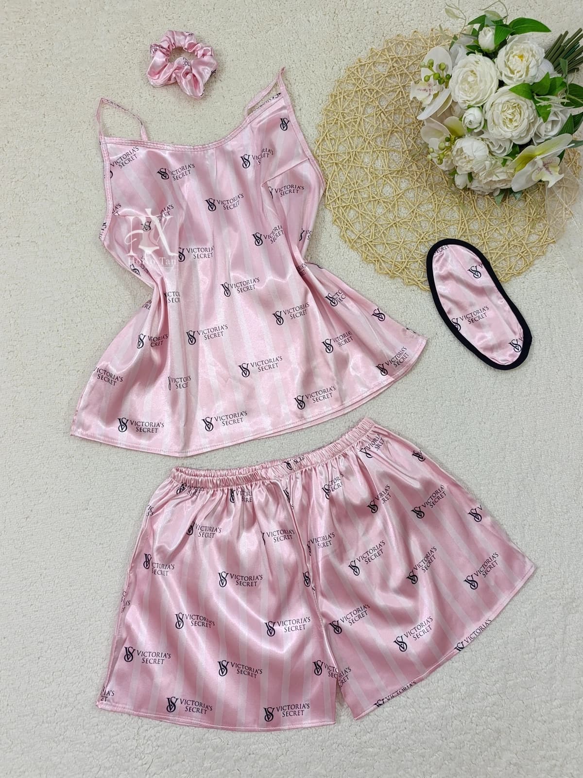 ست تاپ و شورتک victoria secret ساتن 4 تیکه کد 1542