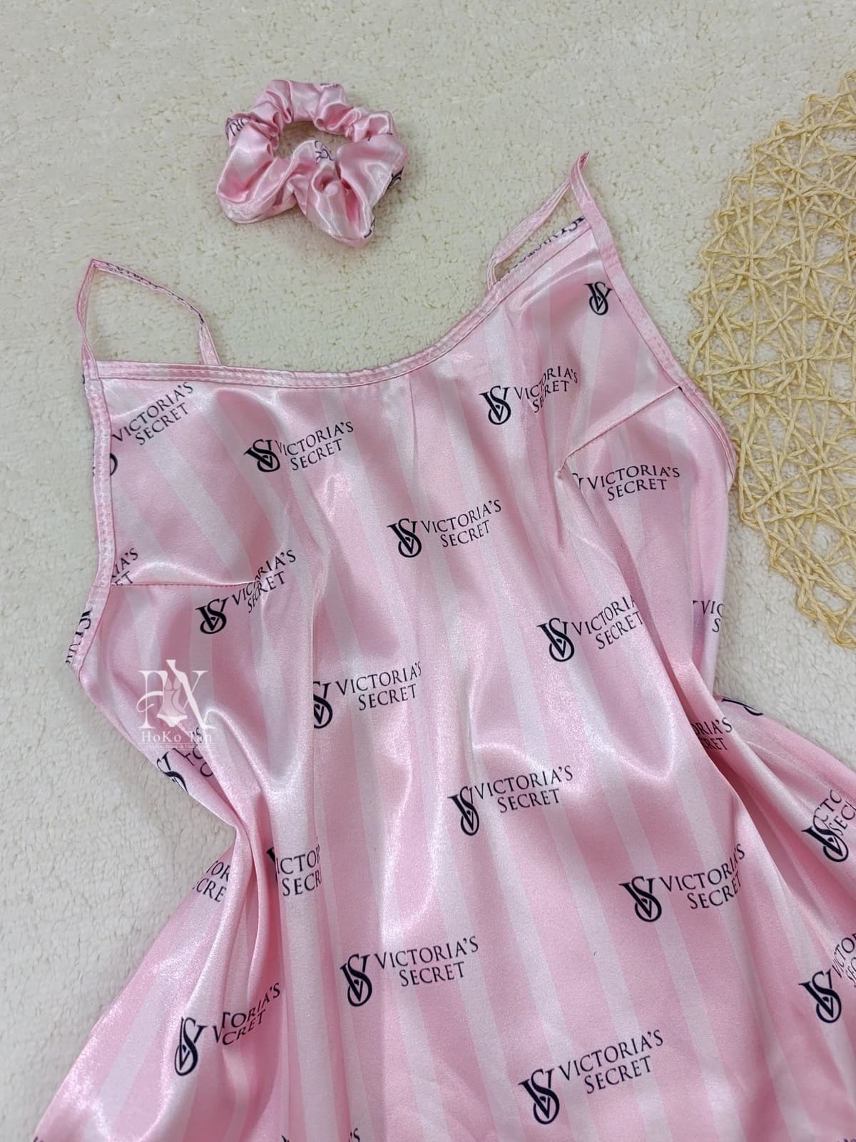 ست تاپ و شورتک victoria secret ساتن 4 تیکه کد 1542 — تصویر ۳