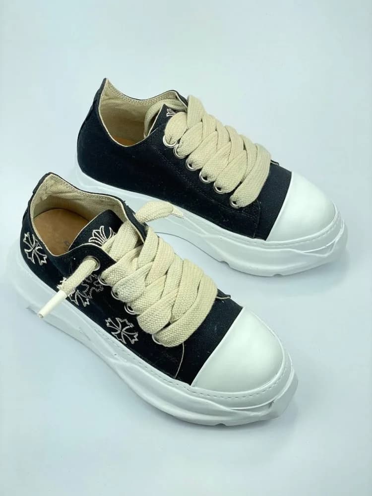 ونس ریک اونز RICK OWENS کد 3007 گلدوزی پارچه جودون مشکی گلدوزی کرم — تصویر ۲