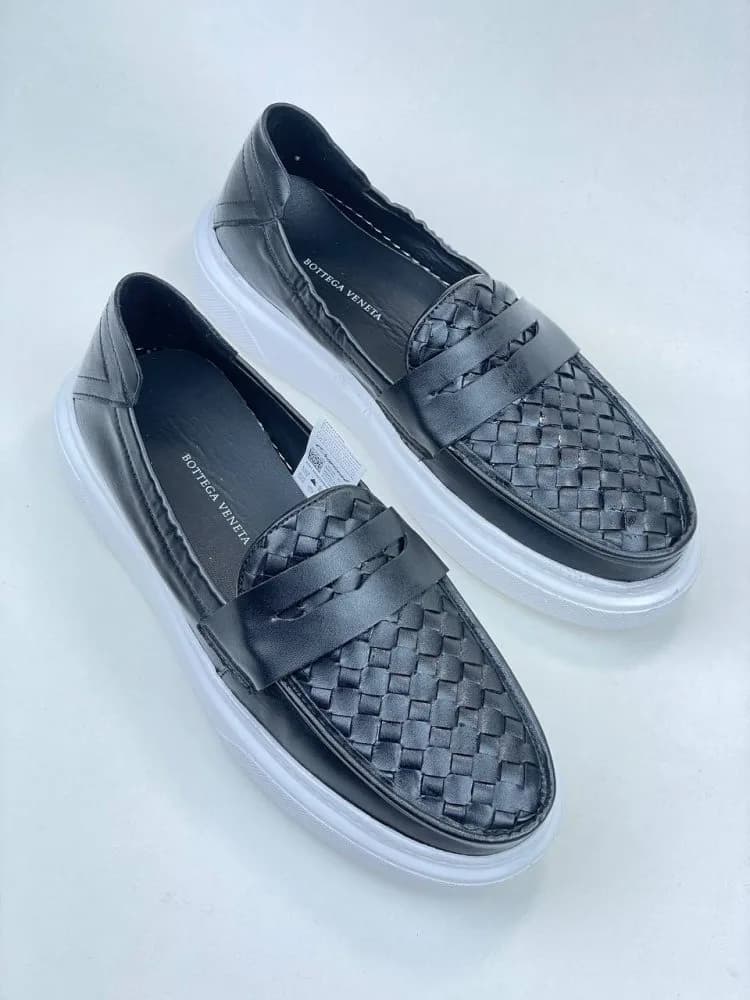 لوفر BOTTEGA VENETA بوتگا ونتا بافت حصیری مشکی زیره سفیدکد 3103 — تصویر ۳