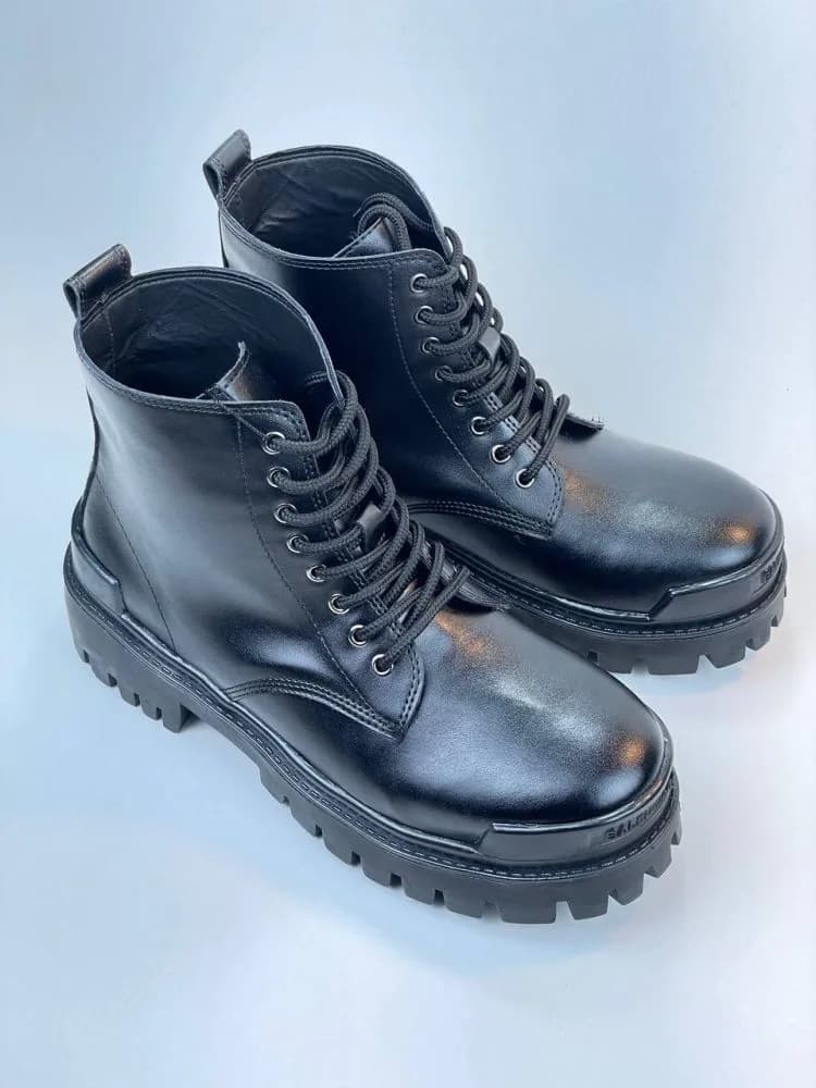 کد 2903 نیم بوت چرم بالنسیاگا BALENCIAGA مشکی — تصویر ۴