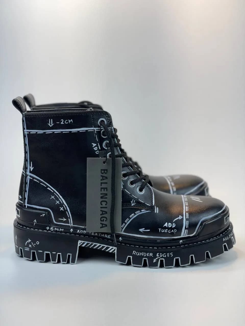 کد 2911 بوت بالنسیاگا BALENCIAGA گرافیکی — تصویر ۳