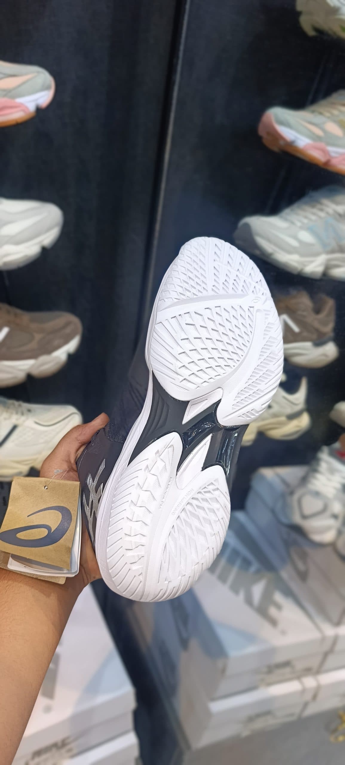 کتونی مردانه ASICS مدل Sky Elite FF 3 — تصویر ۳