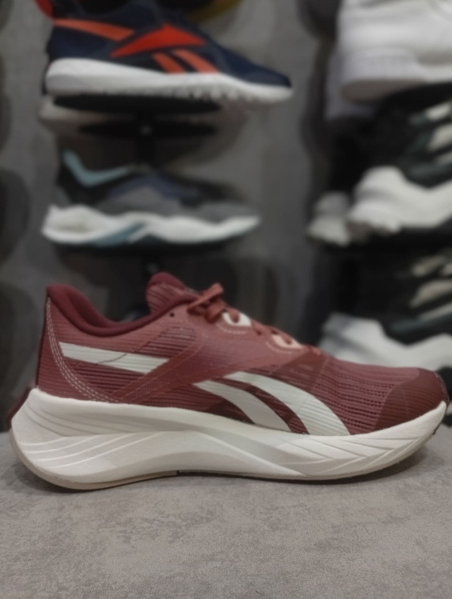کفش کتونی زنانه Reebok مدل Energen Tech Plus — تصویر ۲