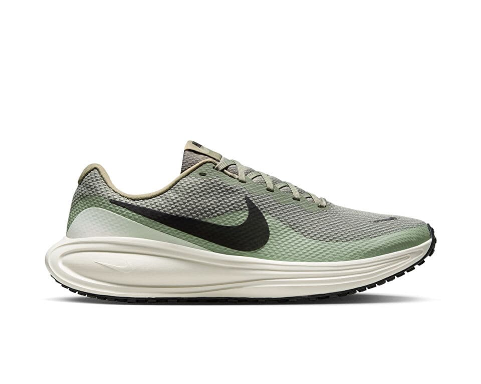 Nike REVOLUTION 8 Running Shoes