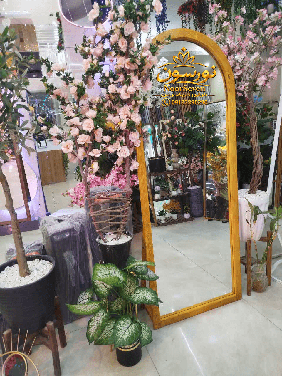 آینه قدی گنبدی پایه‌دار — تصویر ۲