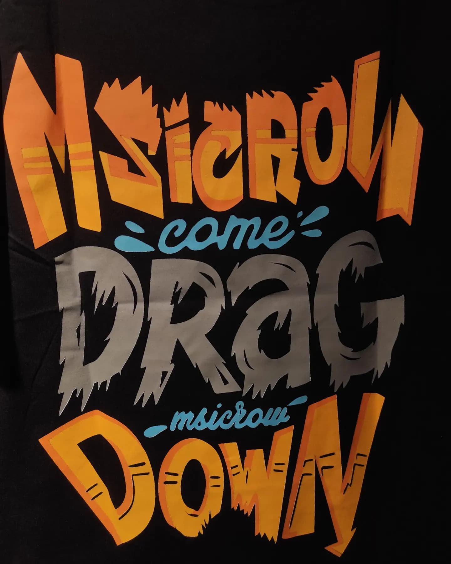 تیشرت سوپر سایز DRAG — تصویر ۳