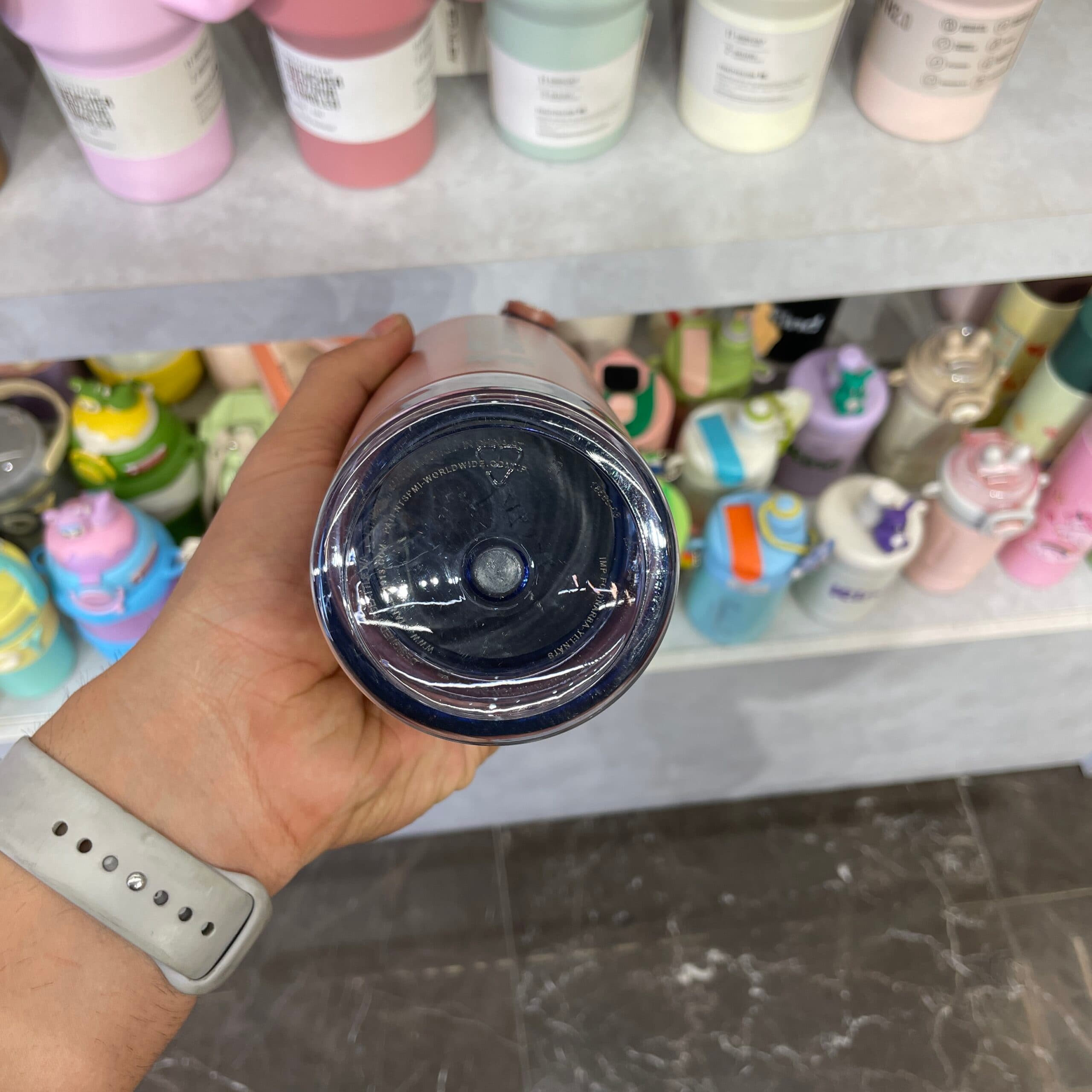 شیکر استنلی شکلاتی مدل ACTIVATE SHAKER BOTTLE مخزندار | بالاترین کیفیت ممکن — تصویر ۴
