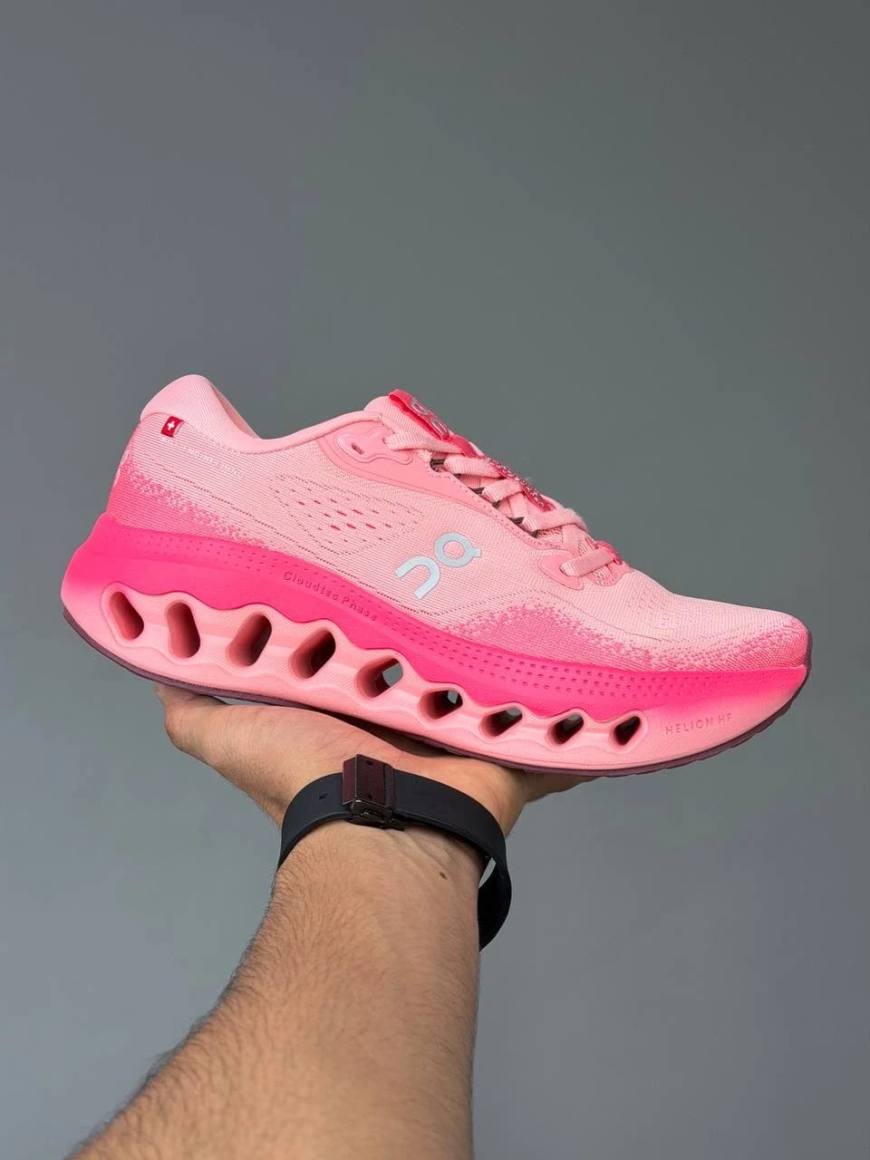 کتونی آن رانینگ کلودسرفر صورتی On Running Cloudsurfer 3 Pink — تصویر ۲