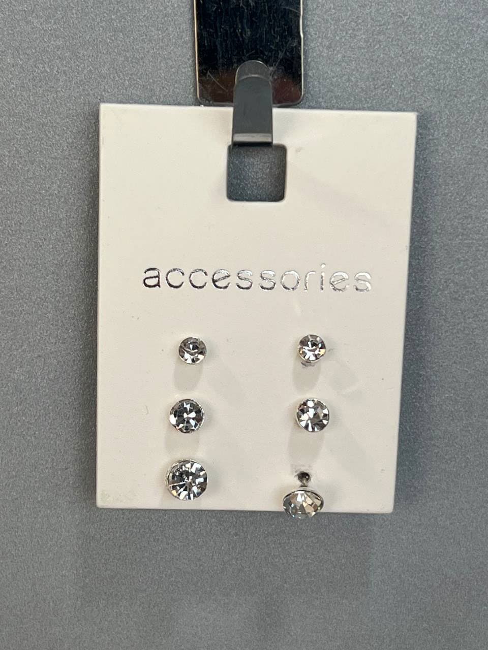 3 ست گوشواره میخی نگینی برند Accessories