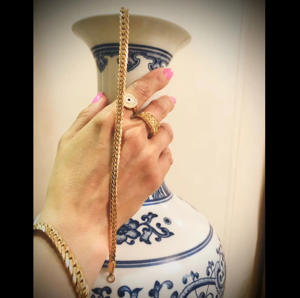 دستبند طلا 18 عیار زنانه دوست خوب مدل کارتیه حصیری کد dk150 — تصویر ۵