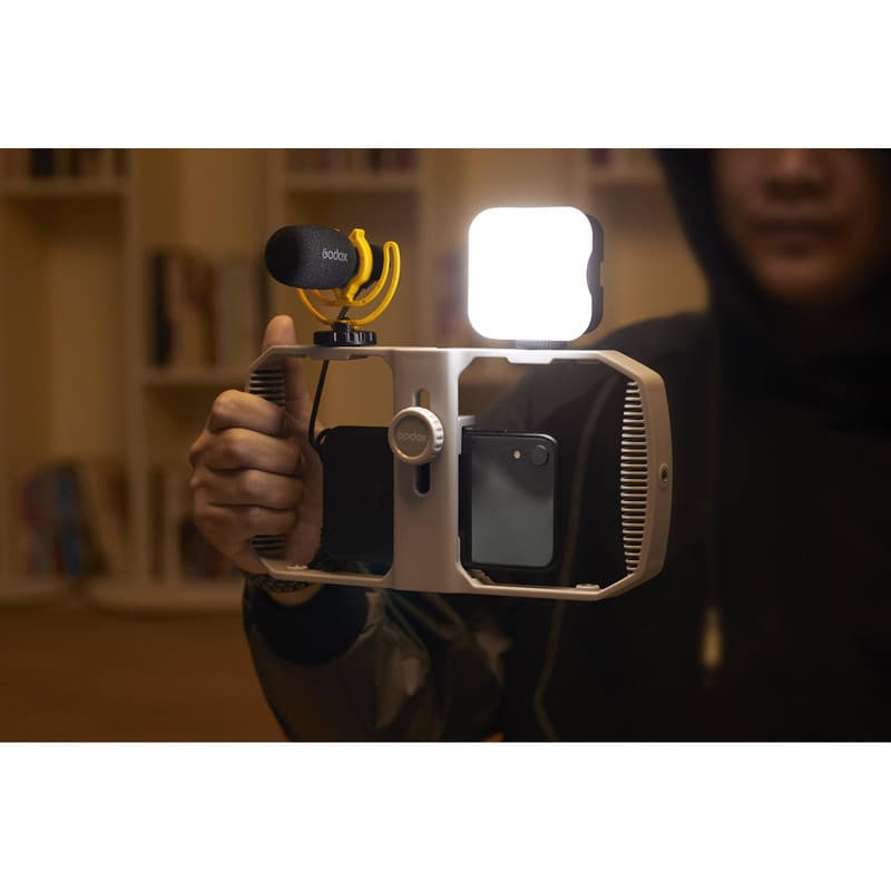 نور ثابت ال ای دی گودکس مدل GODOX LITEMONS 6R RGB — تصویر ۳