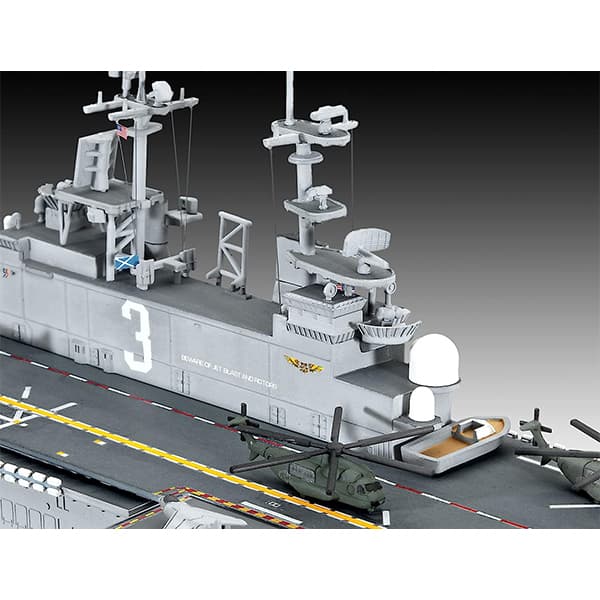 کیت ساختنی ناو جنگی Revell مدل Assault Carrier U.S.S. WASP CLASS — تصویر ۲