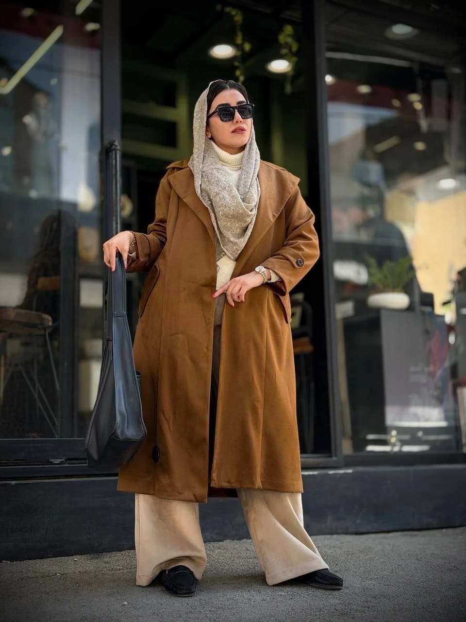 پالتو یقه انگلیسی استین پاگن — تصویر ۳