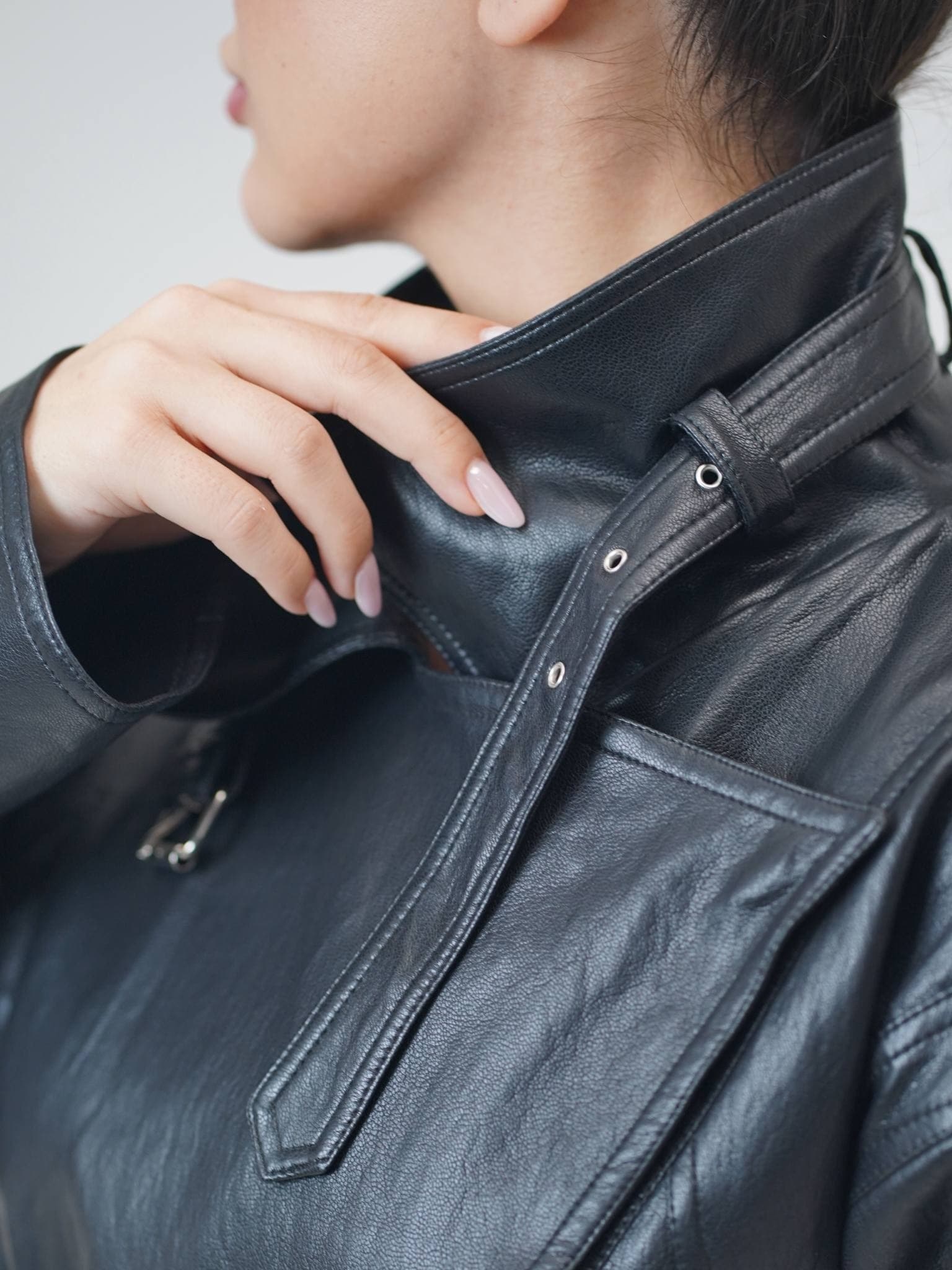 کت چرم یقه کمربندی — تصویر ۱۱