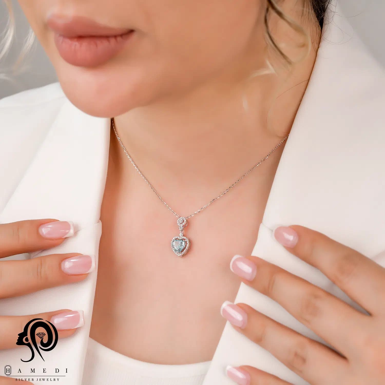 مدال سواروسکی نقره زنانه قلب مدل ME J4 B — تصویر ۳