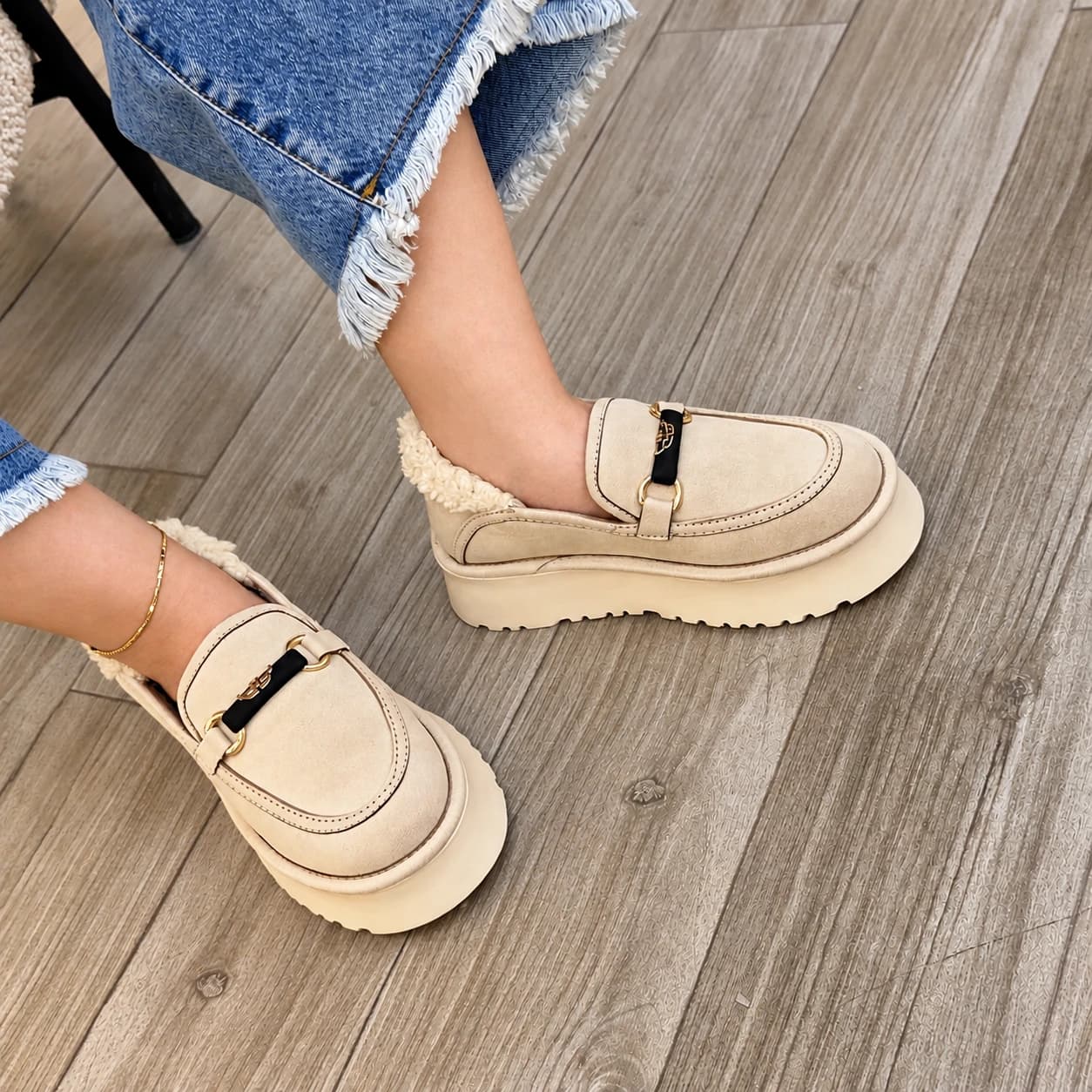 اگ خز دار آیسان UGG — تصویر ۲