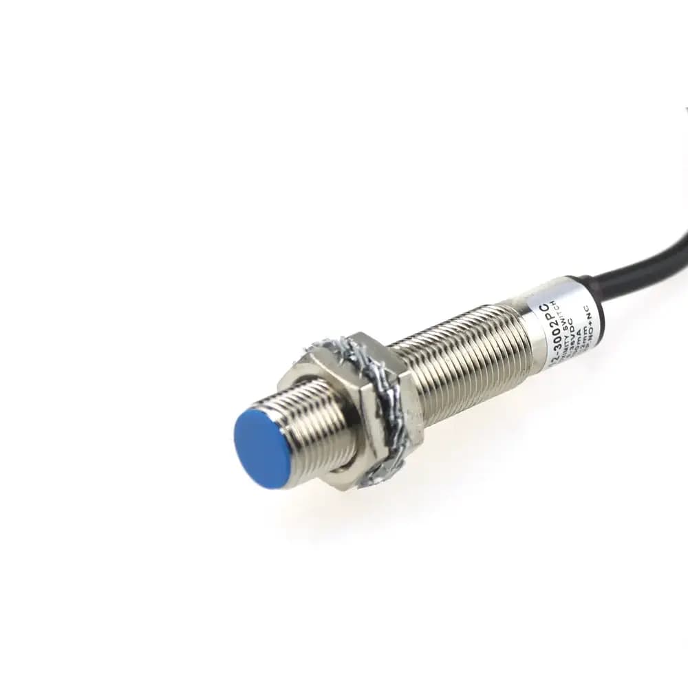 سنسور القایی قطر ۱۲ میلی‌متر فاصله تشخیص ۲ میلی‌متر LM12-3002PC