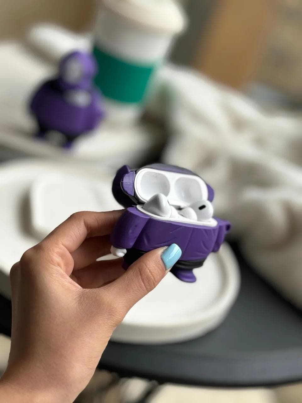 کاور ایرپاد مرد کاپشن پوش بنفش (کدa0095) مناسب برای airpods 1/2 — تصویر ۴