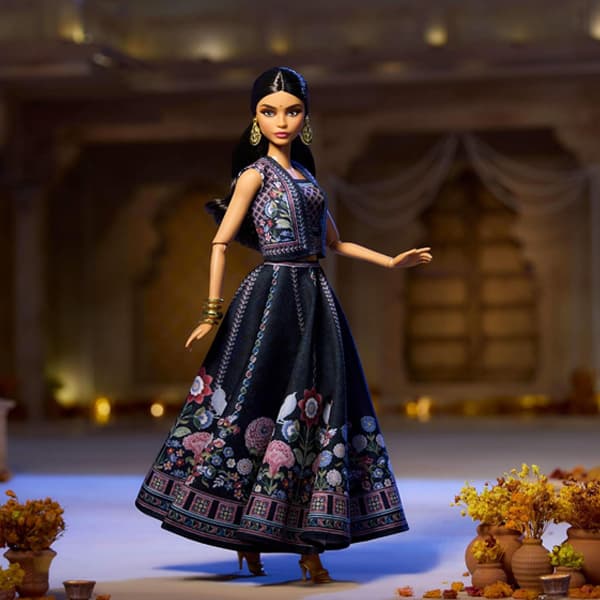 عروسک باربی Anita Dongre دیوالی از مجموعه Signature مدل HRM91 — تصویر ۳
