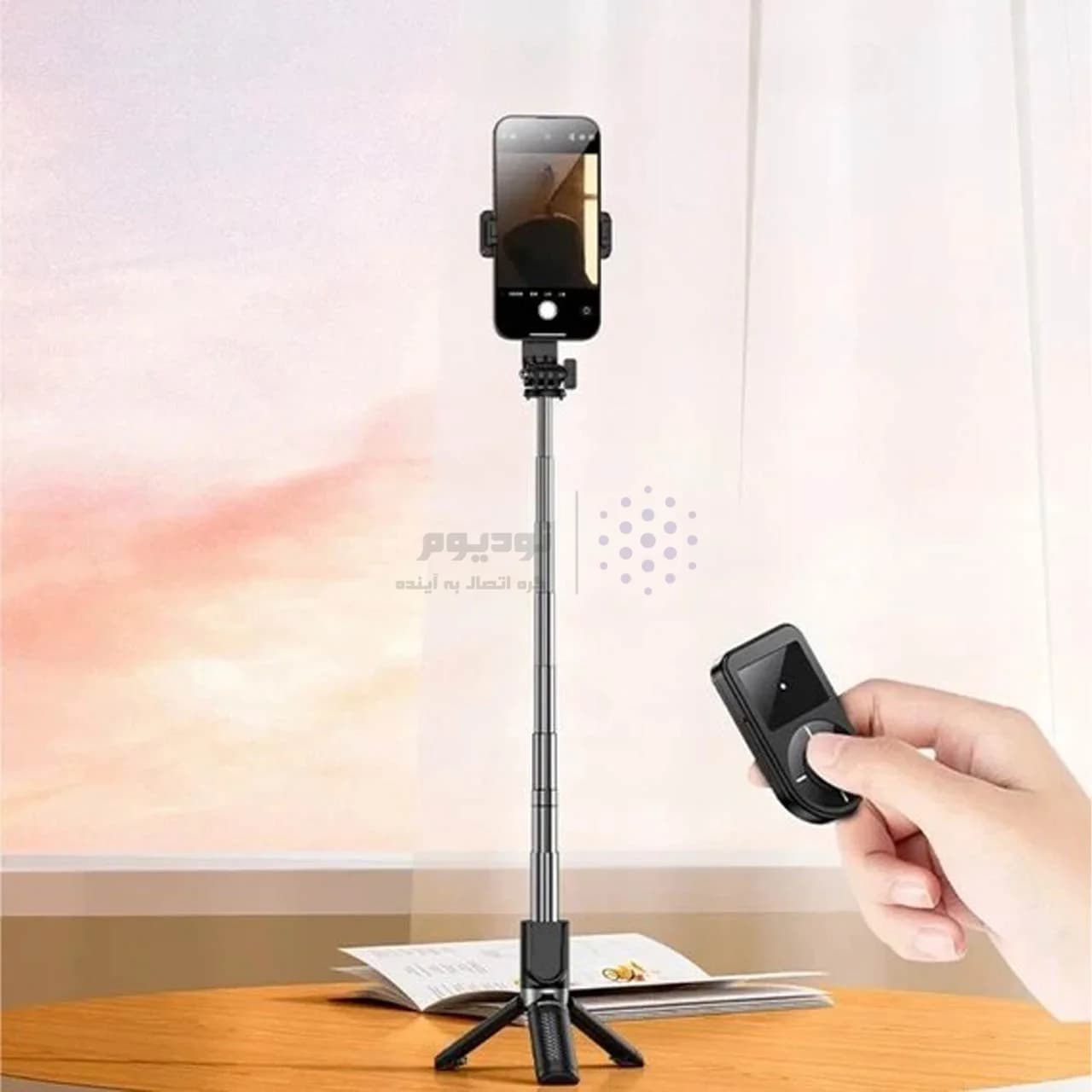 مونوپاد و سه‌پایه نگهدارنده گوشی موبایل Yesido مدل SF22 ، ریموت‌دار، ارتفاع 74 سانتی‌متر – رنگ مشکی — تصویر ۸
