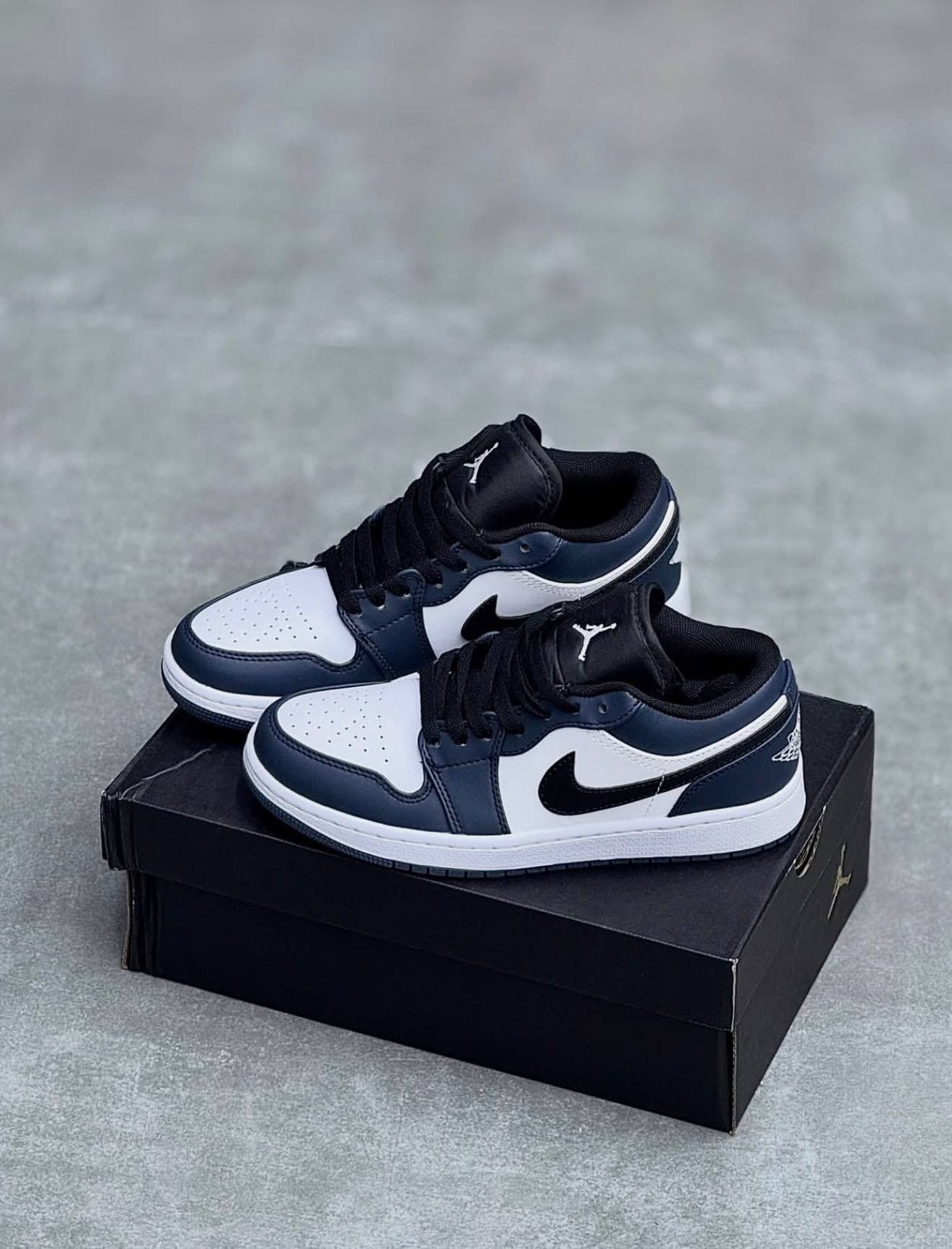 کفش کتونی زنانه و مردانه نایک ایر جردن 1 آرموری نیوی سرمه ای Nike Air Jordan 1 Armory Navy — تصویر ۲