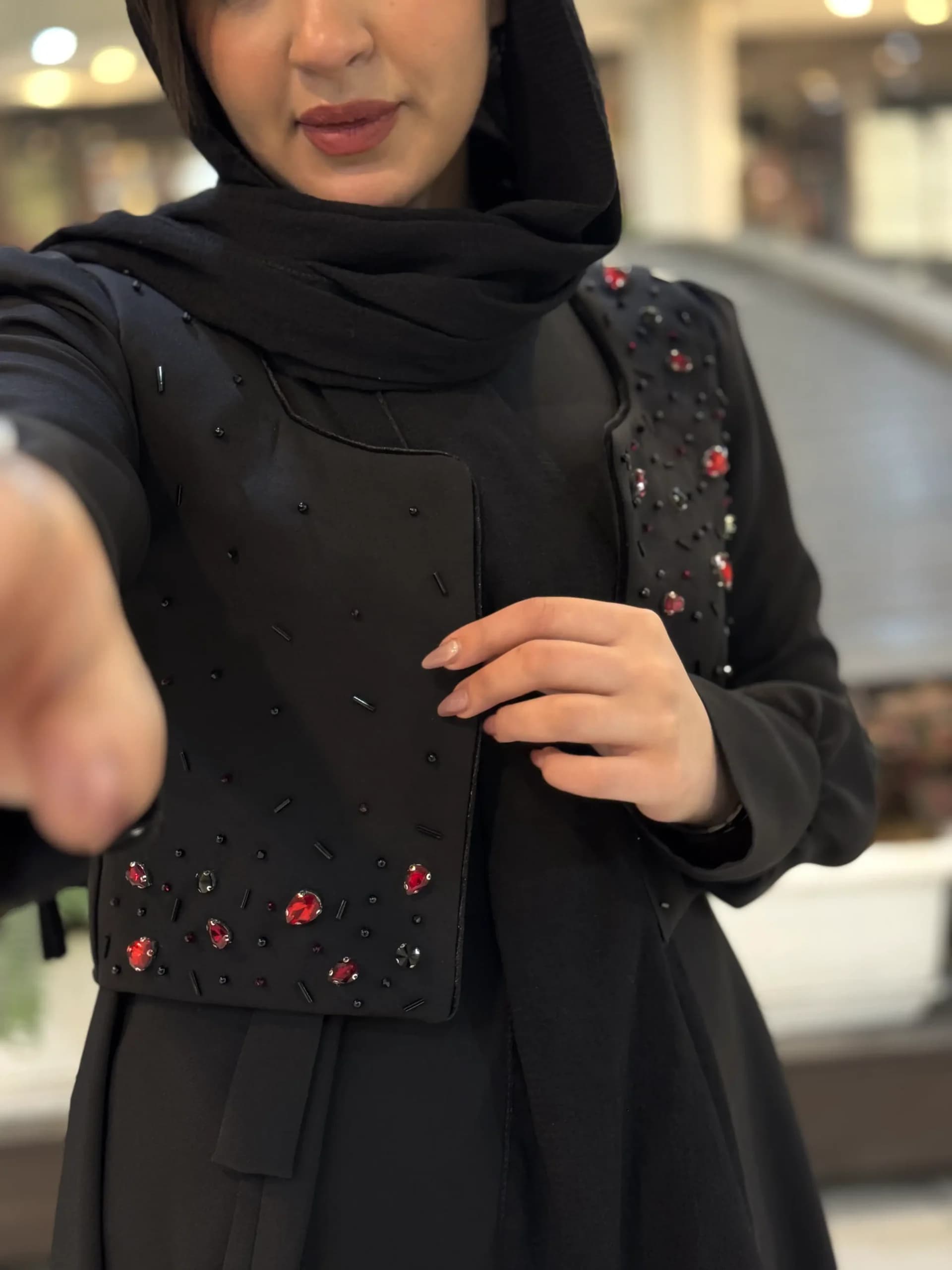 جلیقه سنگدوزی یاقوت — تصویر ۳
