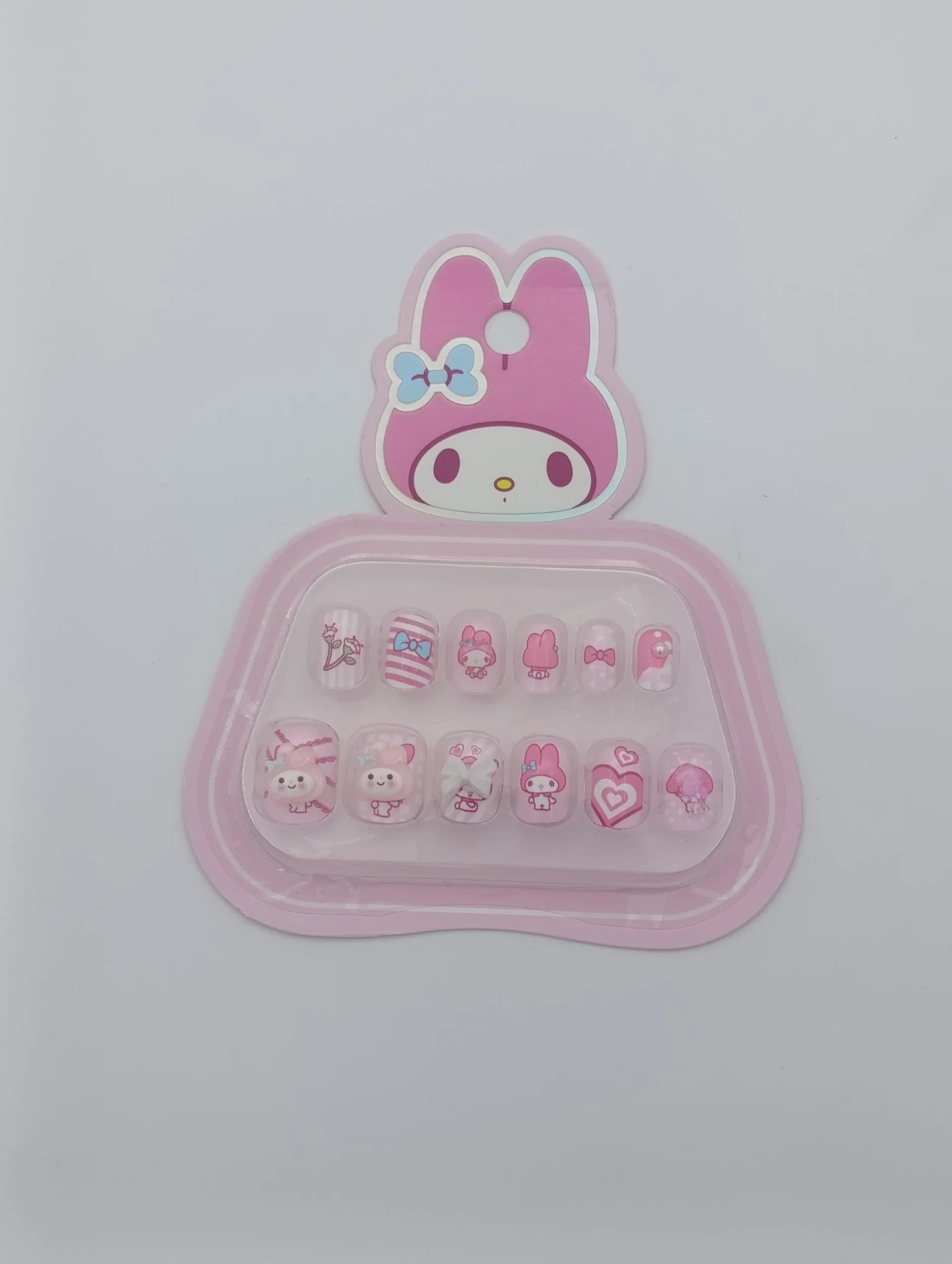 ناخن مصنوعی بچگانه طرح مای ملودی Sanrio My Melody بسته ۱۲ عددی | صورتی آبنباتی، چسب ژله‌ای ایمن، پاپیون ۳ بعدی و نگین مرواریدی