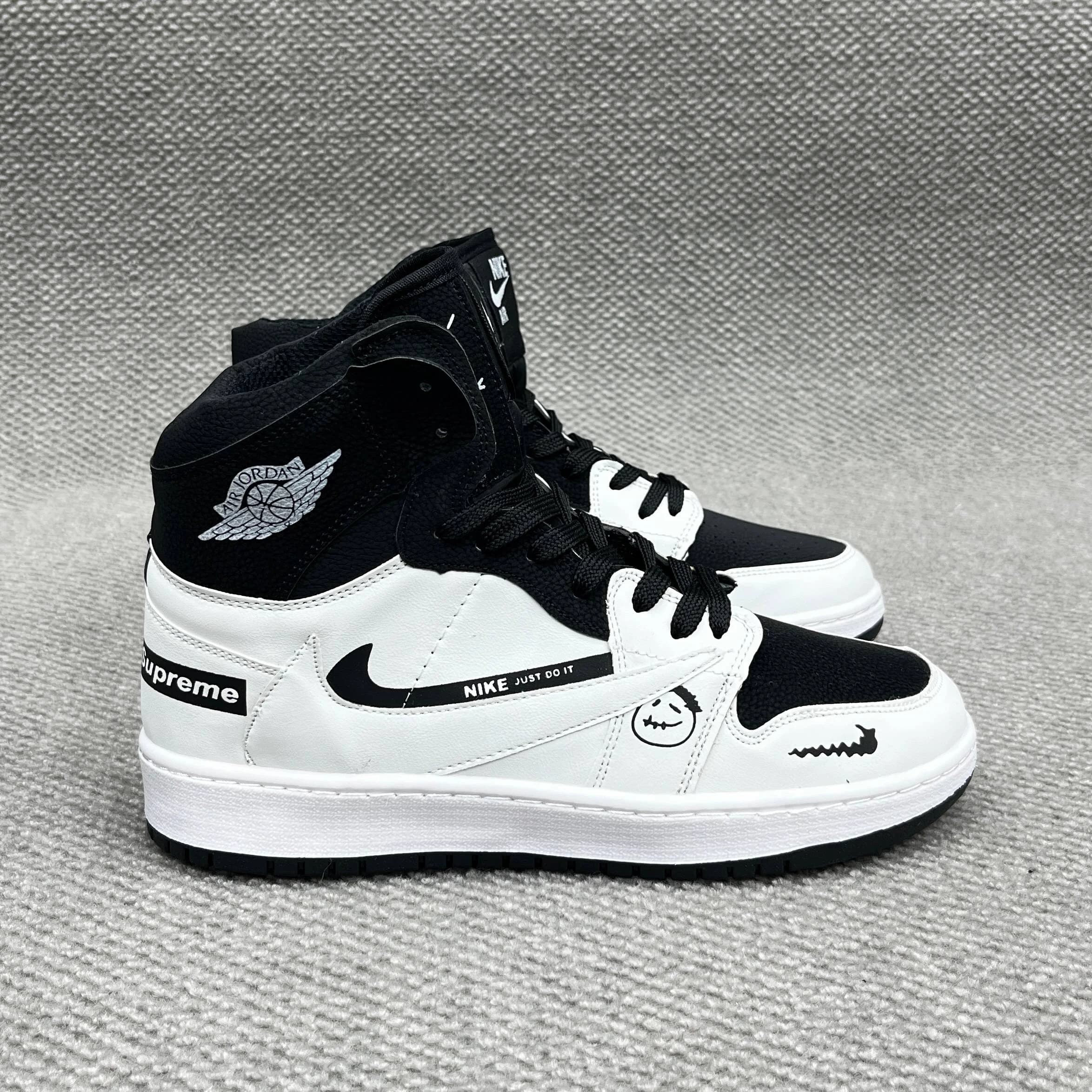 کتونی سفید مشکی نایک ترویس ساقدار مردانه کد 674 — تصویر ۶